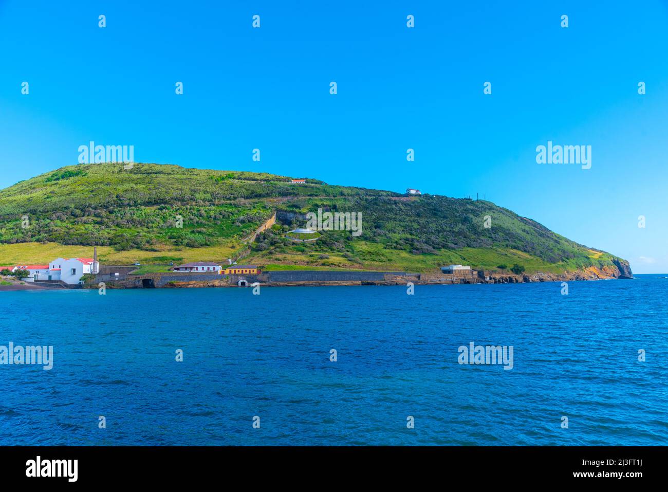 Plage de Porto PIM sur l'île de Faial au Portugal. Banque D'Images