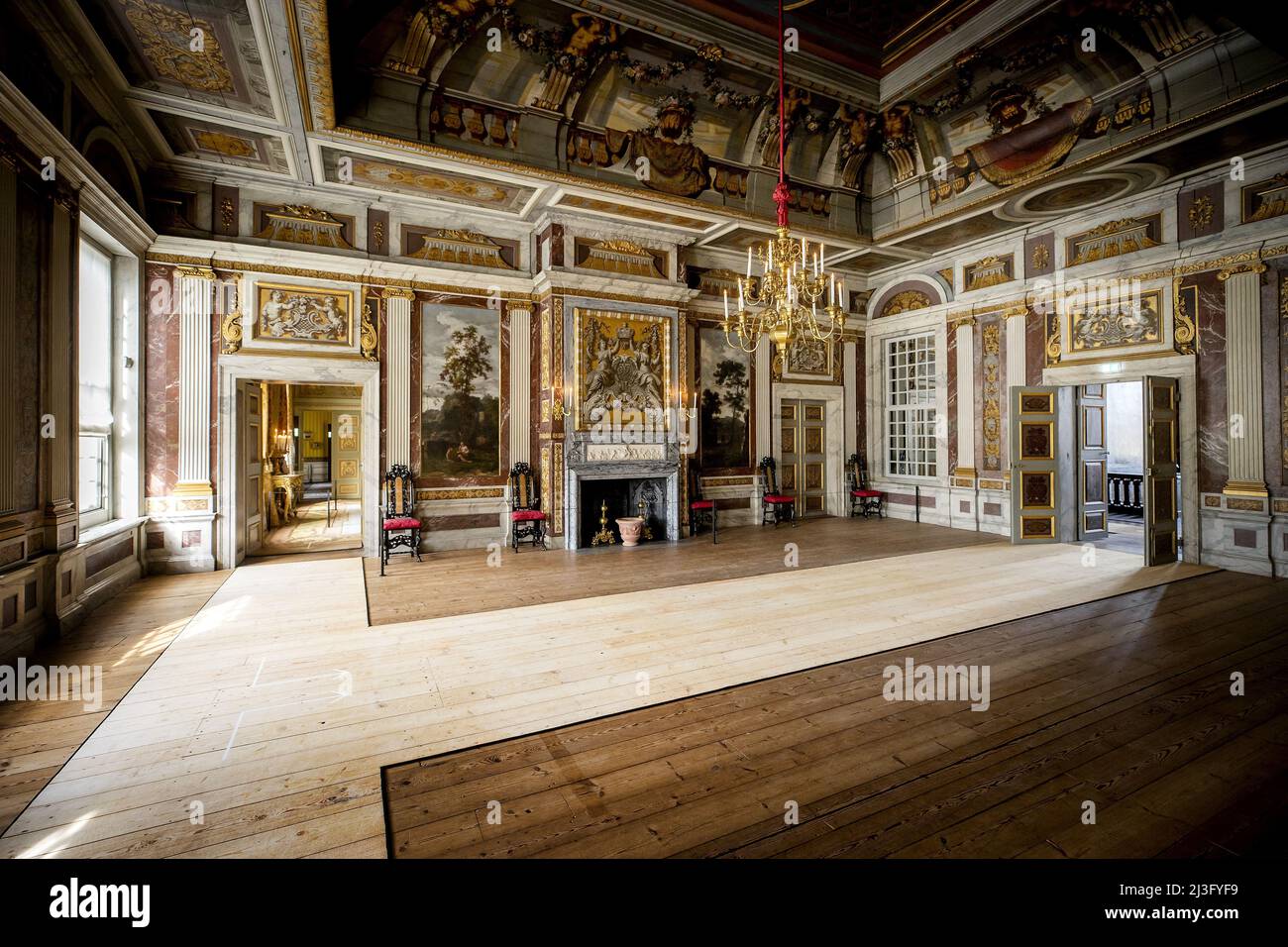 2022-04-08 10:34:48 APELDOORN - la grande salle pendant la présentation de la rénové Paleis Het Loo. Le musée a fermé ses portes en 2018 pour des travaux de rénovation importants. KOEN VAN WEEL pays-bas sortie - belgique sortie Banque D'Images