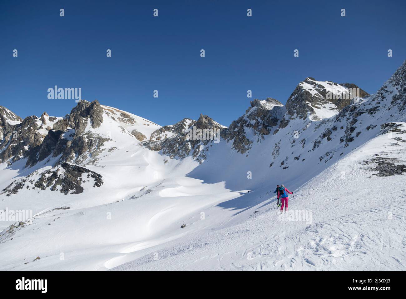 France, Hautes-Alpes, Névache, RAID en ski de randonnée, du Col de Valmeinier (2869 m) vers le Sommet du Thabor (3178m) Banque D'Images