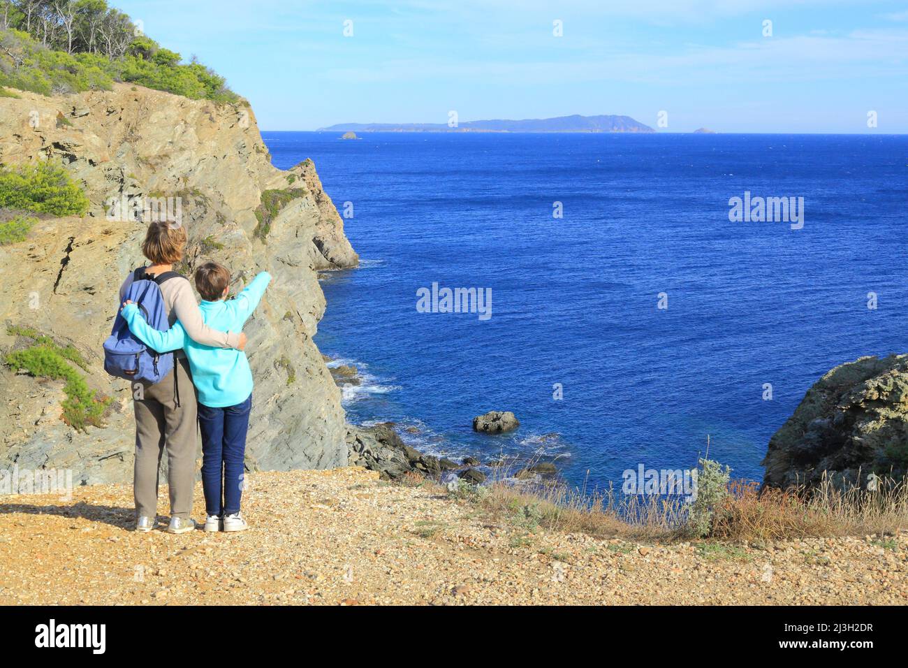 France, Var, Iles Hyères, Parc National, Porquerolles, Crique indienne avec l'île de Port Cros en arrière-plan Banque D'Images