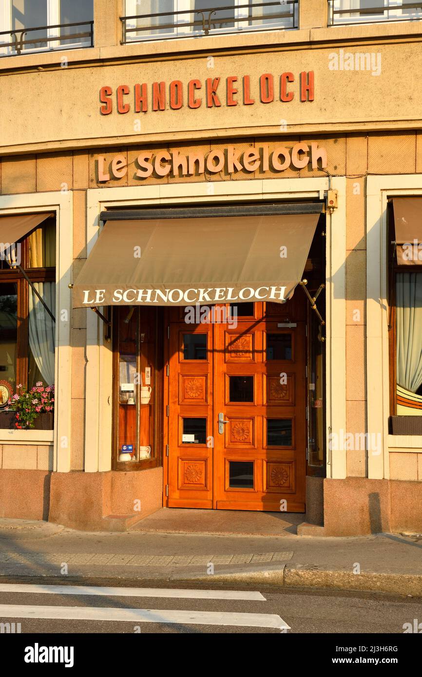 France, Bas Rhin, Strasbourg, quai Saint Jean, restaurant Schnokeloch Photo  Stock - Alamy