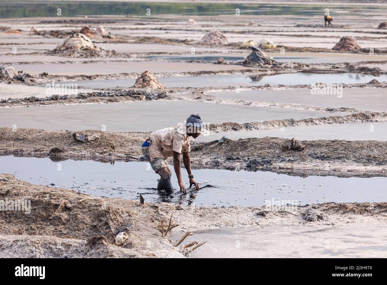 Ouganda, district de Kasese, Kasenyi, lac de cratère de Bunyampaka, les moules à sel Banque D'Images