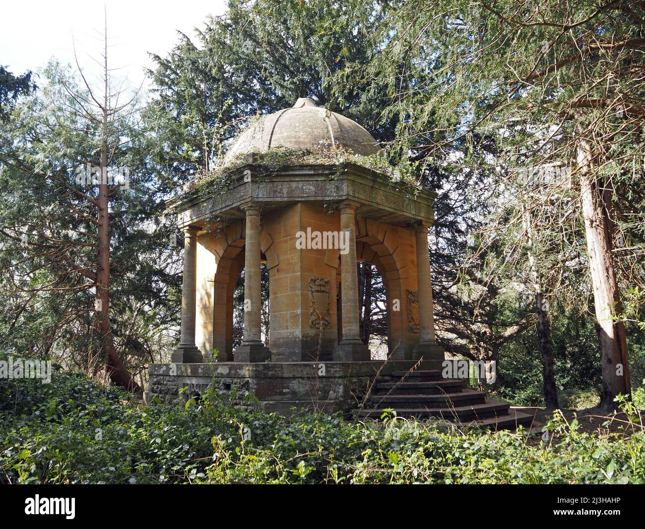 Sir Henry Samuelson Mausolée 'Temple du sommeil' Wisley et Ockham Common, Chatley Heath, Surrey, Royaume-Uni. Banque D'Images