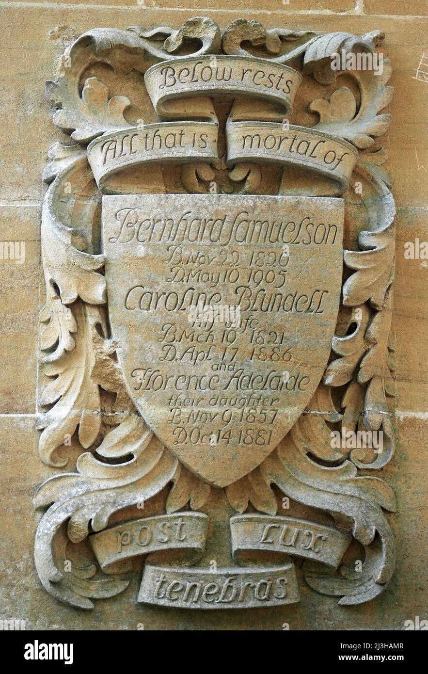 Sir Henry Samuelson Mausolée 'Temple du sommeil' Wisley et Ockham Common, Chatley Heath près de la Tour Semaphore Banque D'Images Sir Henry Samuelson Mausolée 'Temple du sommeil' Wisley et Ockham Common, Chatley Heath près de la Tour Semaphore Banque D'Images
