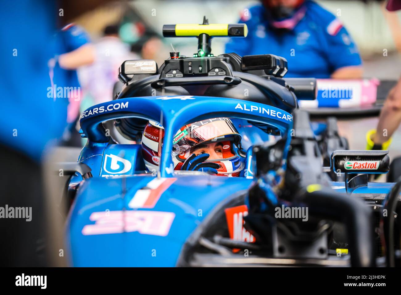 Melbourne, Victoria, Australie. 8th avril 2022. MELBOURNE, AUSTRALIE - AVRIL 8 : Esteban Ocon de l'équipe de BWT Alpine F1 lors de la deuxième pratique au Grand Prix d'Australie 2022 (Credit image: © Chris Putnam/ZUMA Press Wire) Banque D'Images