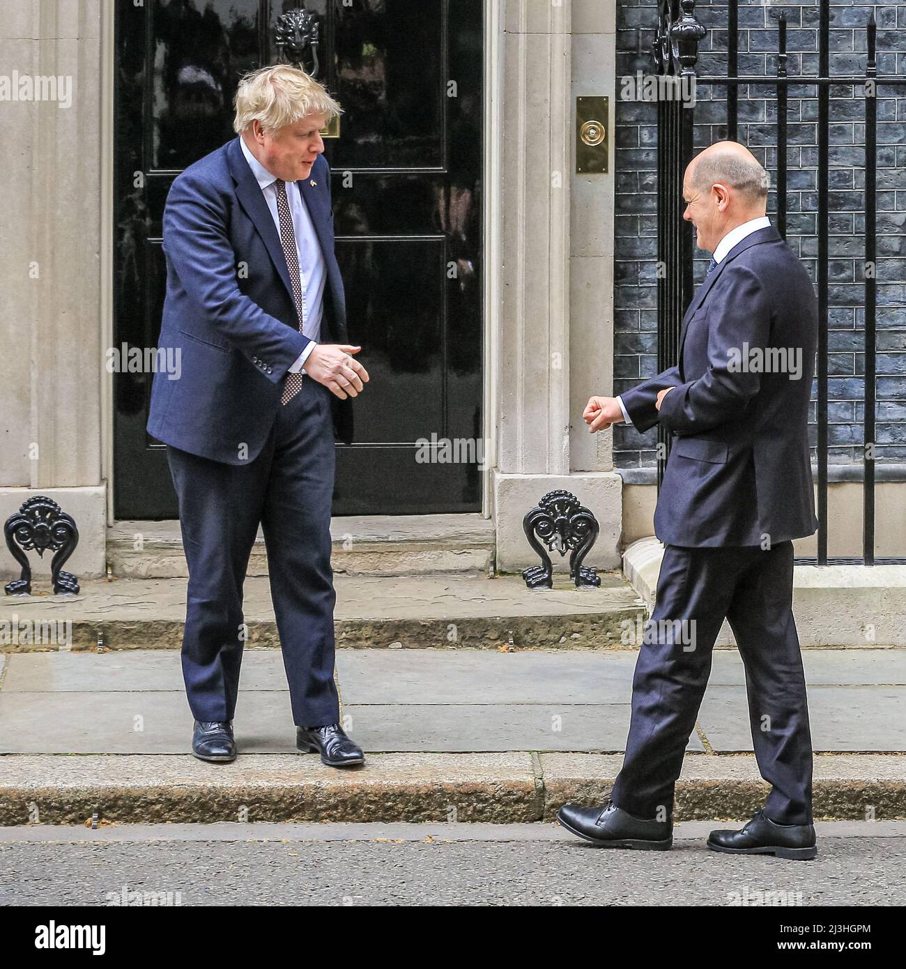 Westminster, Londres, Royaume-Uni. 08th avril 2022. Boris Johnson, député, Premier ministre britannique, accueille aujourd'hui le chancelier allemand OLAF Scholz à Downing Street pour des réunions sur la situation en Ukraine ainsi que sur des sujets internationaux et bilatéraux. Credit: Imagetraceur/Alamy Live News Banque D'Images