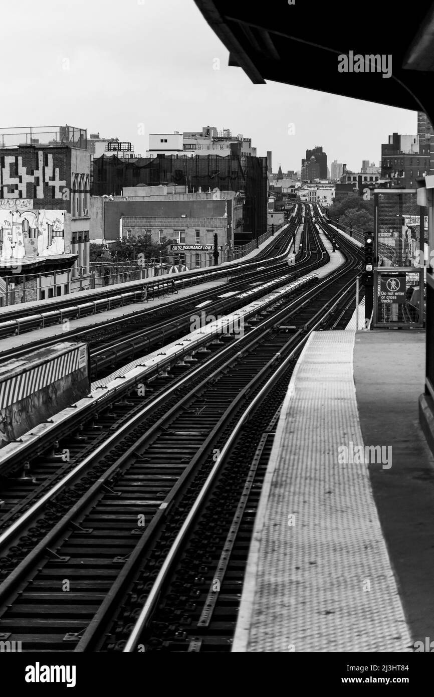 Broadway/Myrtle AV, New York City, NY, Etats-Unis, à la station de métro myrte Avenue à Brooklyn. LIGNES J, Z, M Banque D'Images