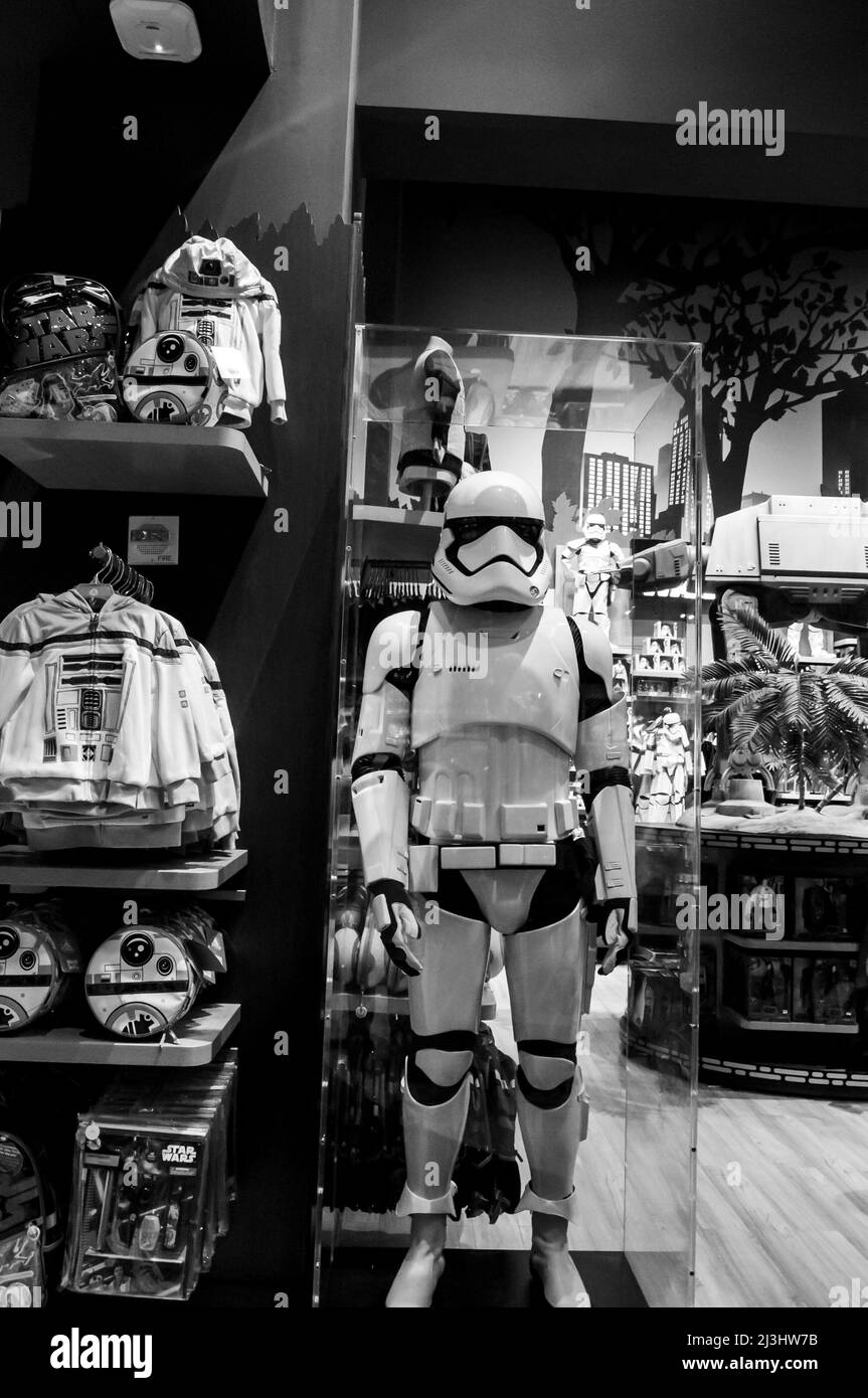 Times Square, New York City, NY, États-Unis, stormtrooper au magasin disney Banque D'Images