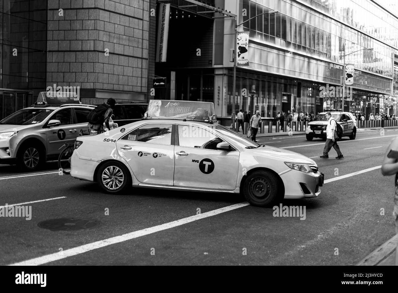 Theatre District, New York City, NY, Etats-Unis, taxi Turning Banque D'Images