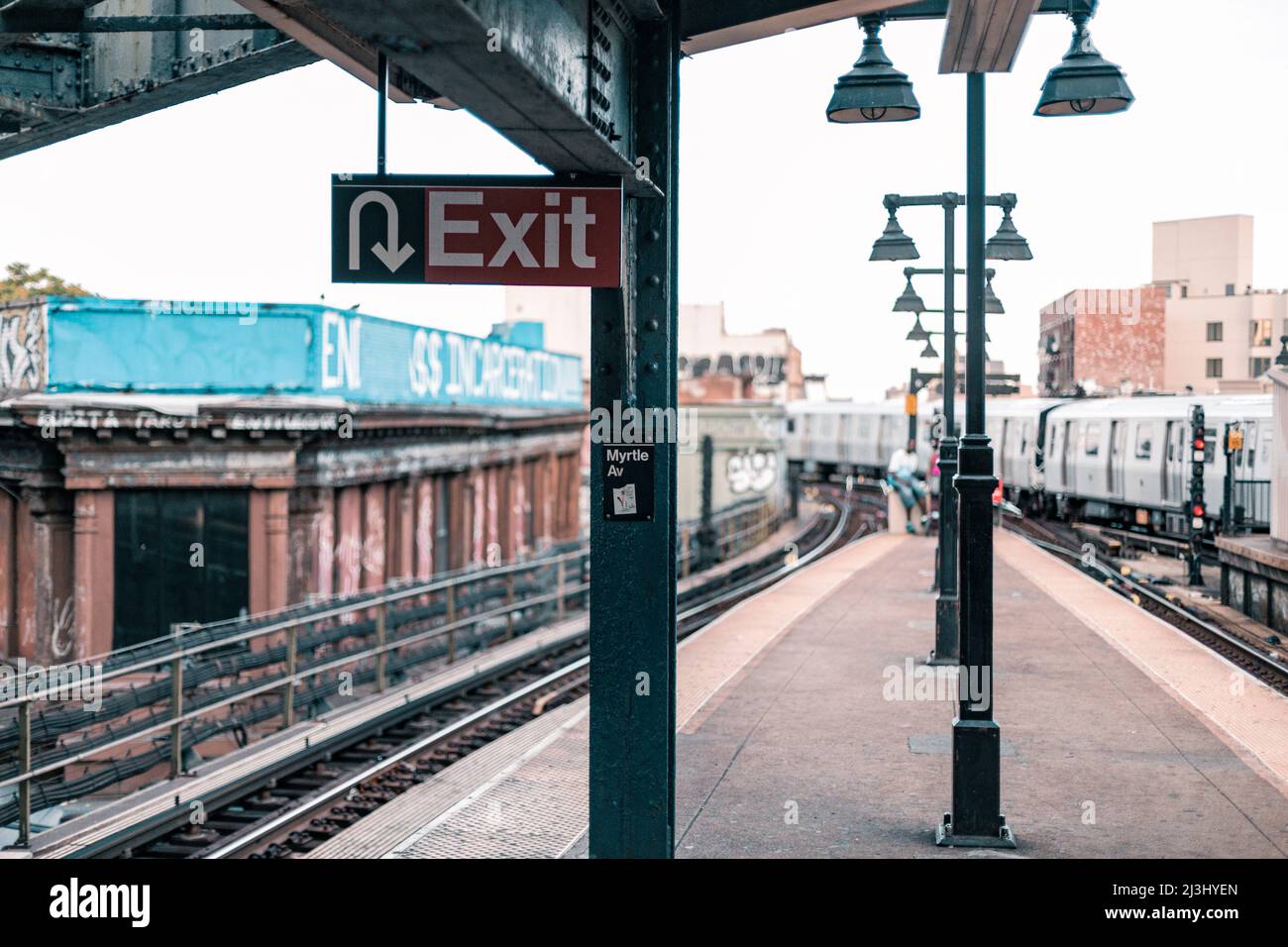 BROADWAY/MYRTLE AV, New York City, NY, Etats-Unis, à la station de métro myrte Avenue à Brooklyn. LIGNES J, Z, M Banque D'Images