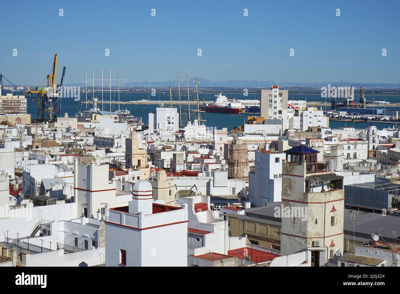 Cadix, Andalousie, Espagne, vue sur la ville depuis la Torre Tavira, la Tour Tavira Banque D'Images