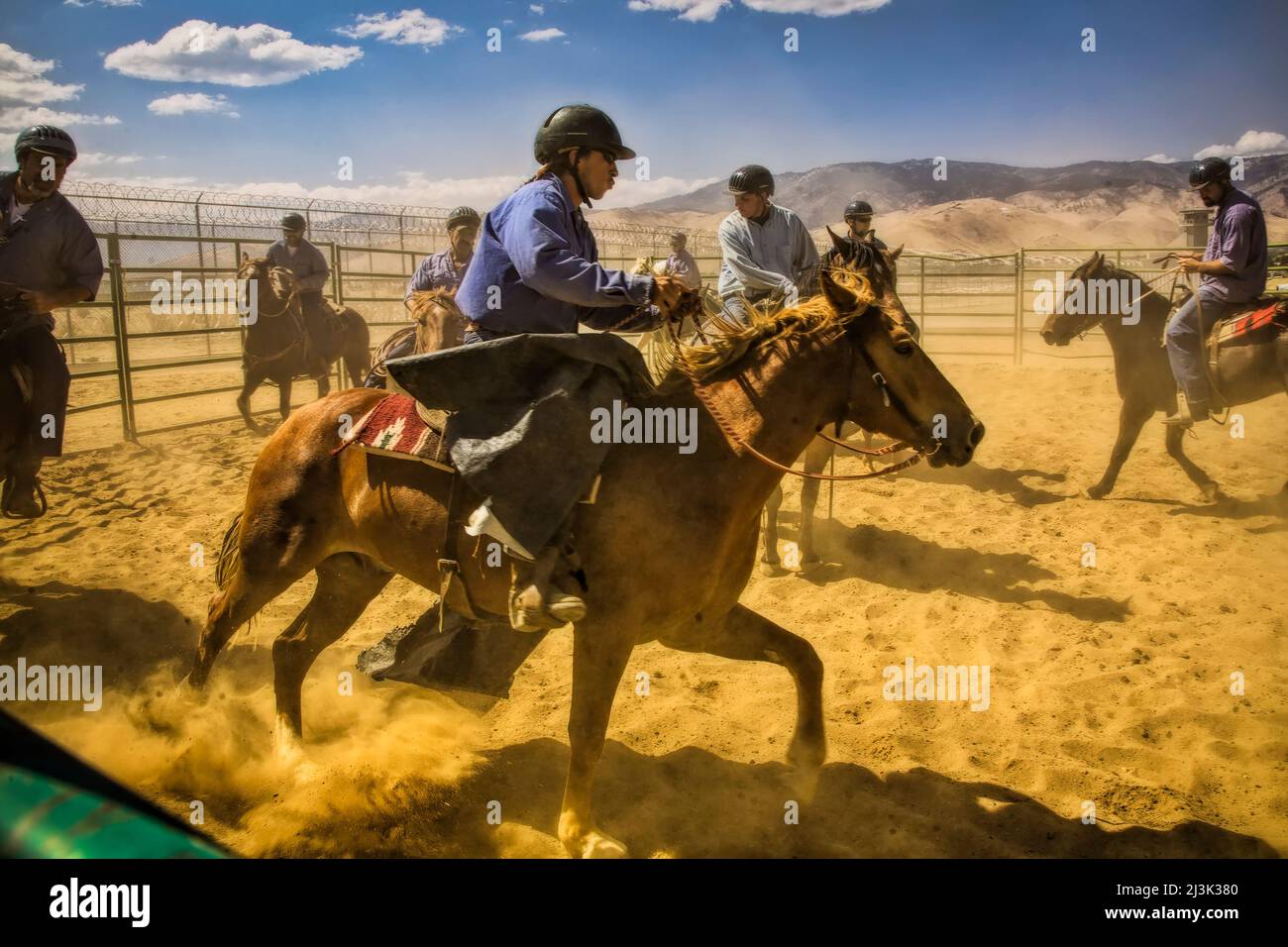 Les chevaux sauvages sont en douceur au centre correctionnel de Warm Springs, une prison à sécurité minimale; Carson City, Nevada, États-Unis d'Amérique Banque D'Images