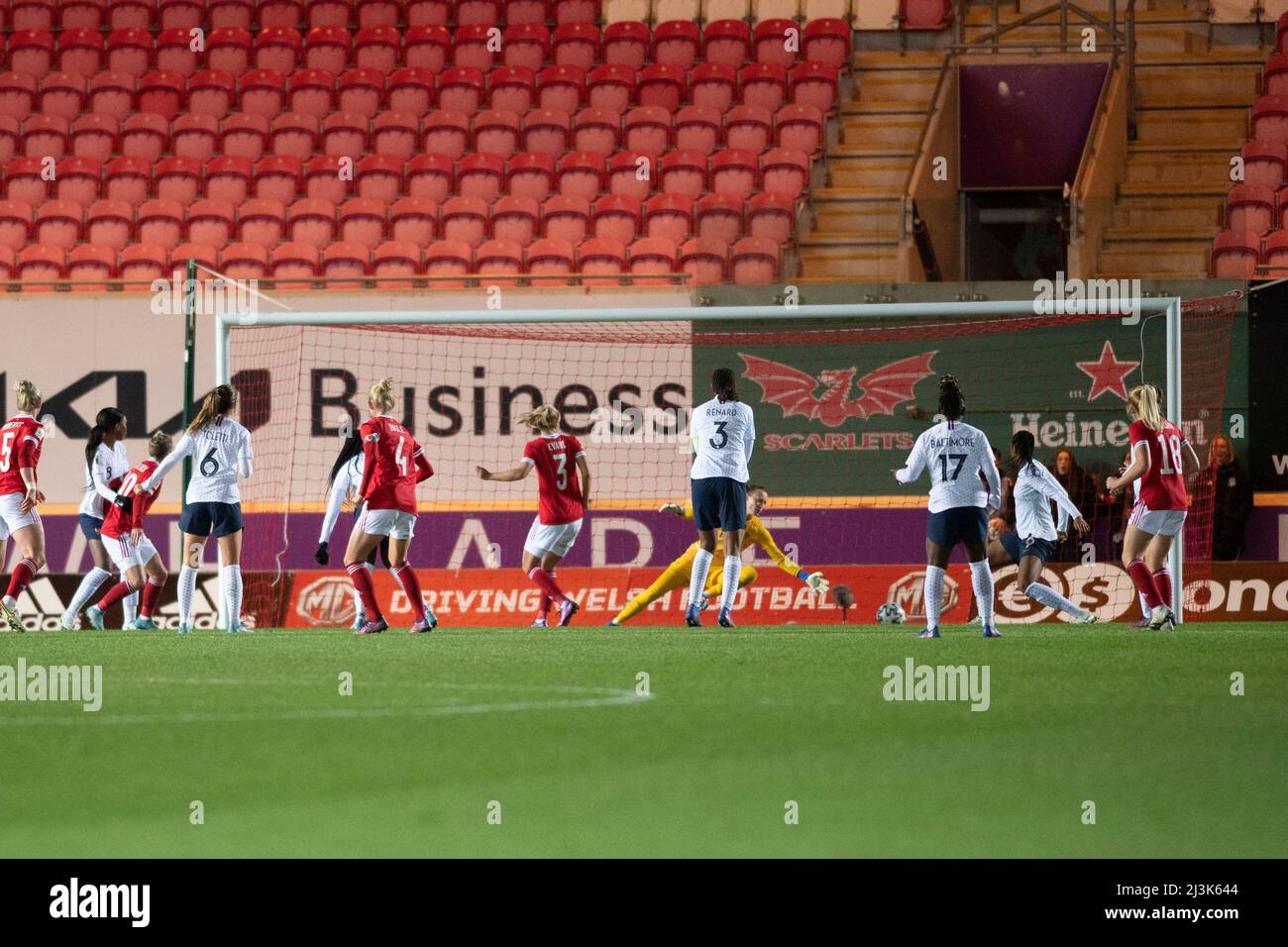 Llanelli, Royaume-Uni. 08th avril 2022. Wales v France, Fifa Women’s World Cup Qualifier, Parc y Scarlets, Llanelli, Royaume-Uni, 8/4/22: Photo par Andrew Dowling Photography/Alamy Live News crédit: Andrew Dowling/Alamy Live News Banque D'Images