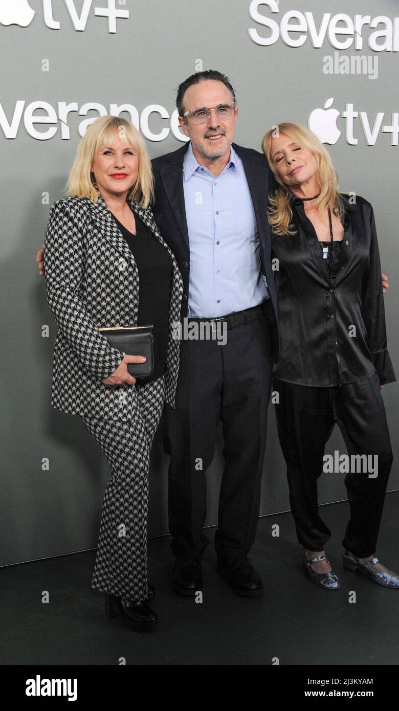 Los Angeles, Californie. 8th avril 2022. Patricia Arquette, David Arquette, Rosanna Arquette à l'arrivée pour LA SAISON DE DÉPART de la projection finale sur Apple TV , le complexe de théâtre de la Guilde des réalisateurs d'Amérique (DGA), Los Angeles, CA 8 avril 2022. Crédit : Elizabeth Goodenough/Everett Collection/Alay Live News Banque D'Images