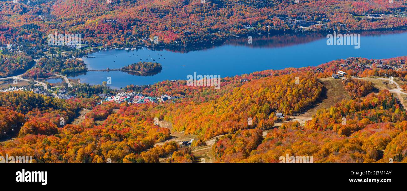 Hébergement au village de la station de ski Mont Tremblant à Québec, Canada; Mont-Tremblant, Québec, Canada Banque D'Images