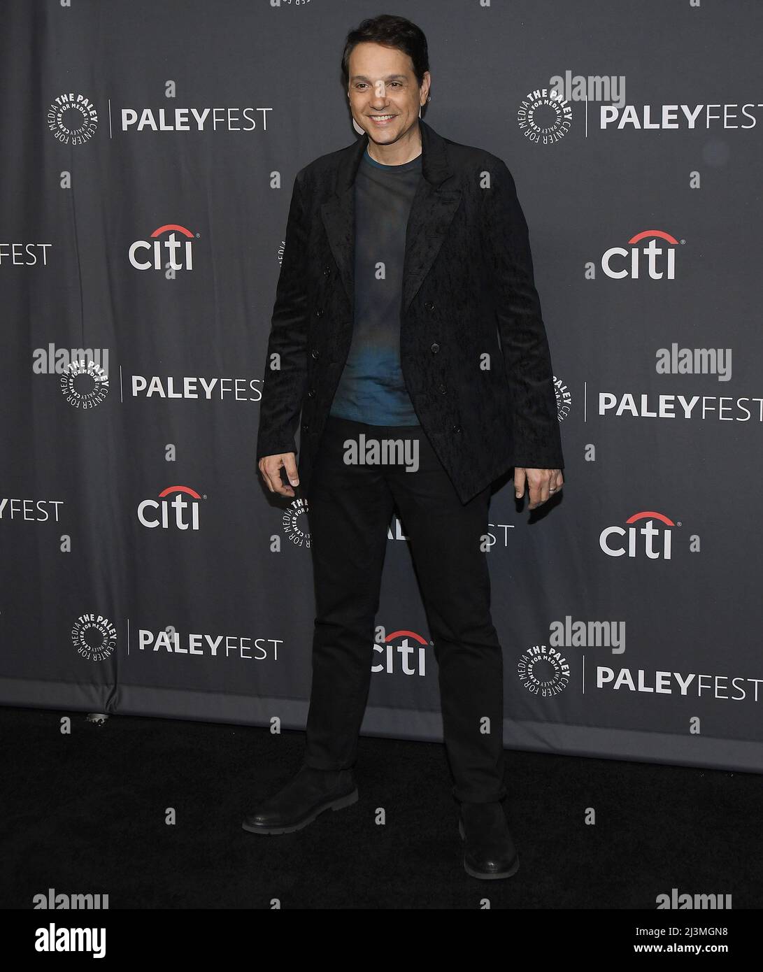 Ralph Macchio à PaleyFest LA - COBRA KAI tenue au Dolby Theatre à Hollywood, CA le vendredi 8 avril 2022. (Photo de la Sathanlee B. Mirador/Sipa USA) Banque D'Images