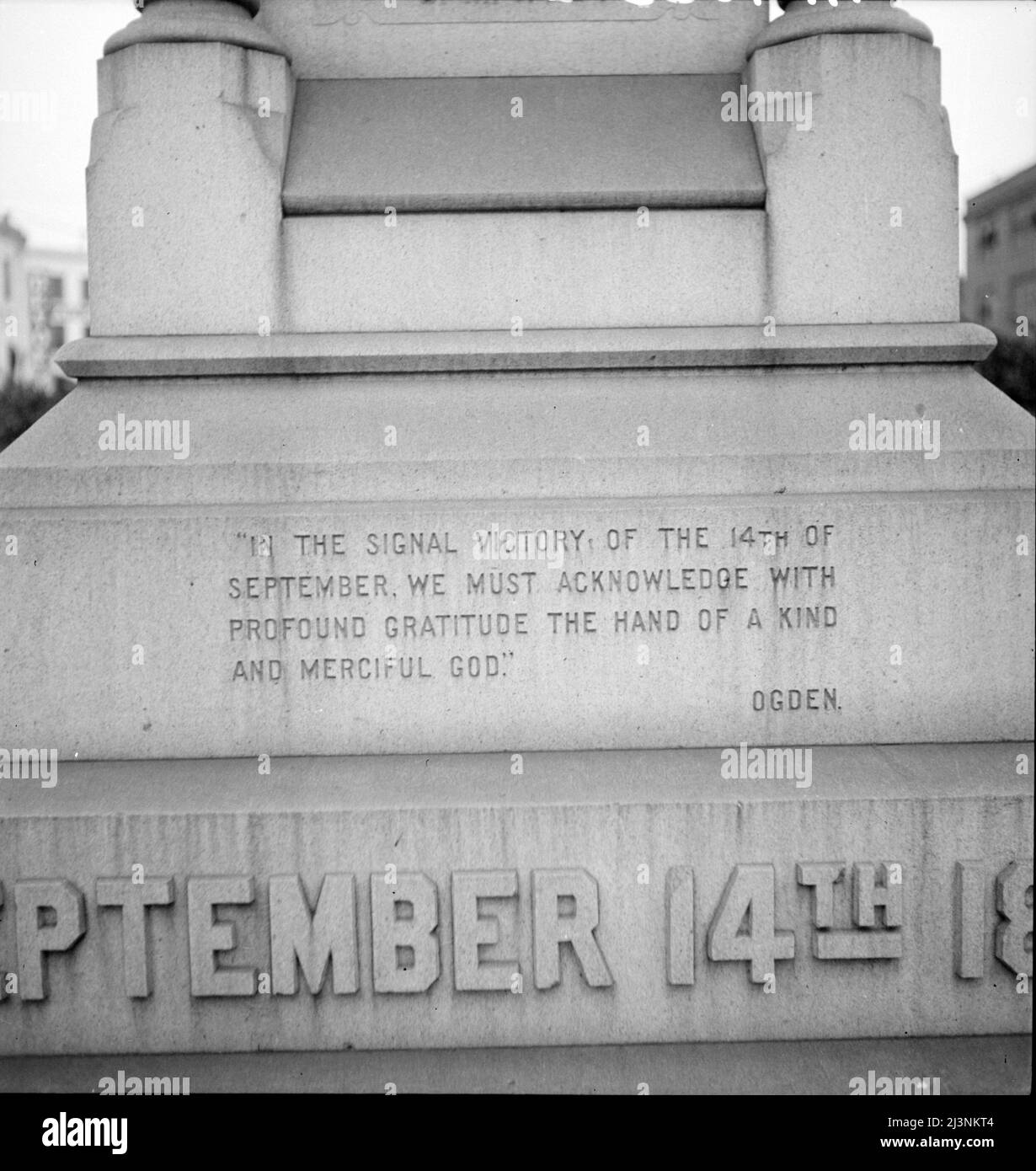 Un côté du monument érigé pour faire la course aux préjugés. La Nouvelle-Orléans, Louisiane. ["dans la victoire signal du 14th septembre, nous devons reconnaître avec une profonde gratitude la main d'un Dieu aimable et miséricordieux". Ogden]. Banque D'Images