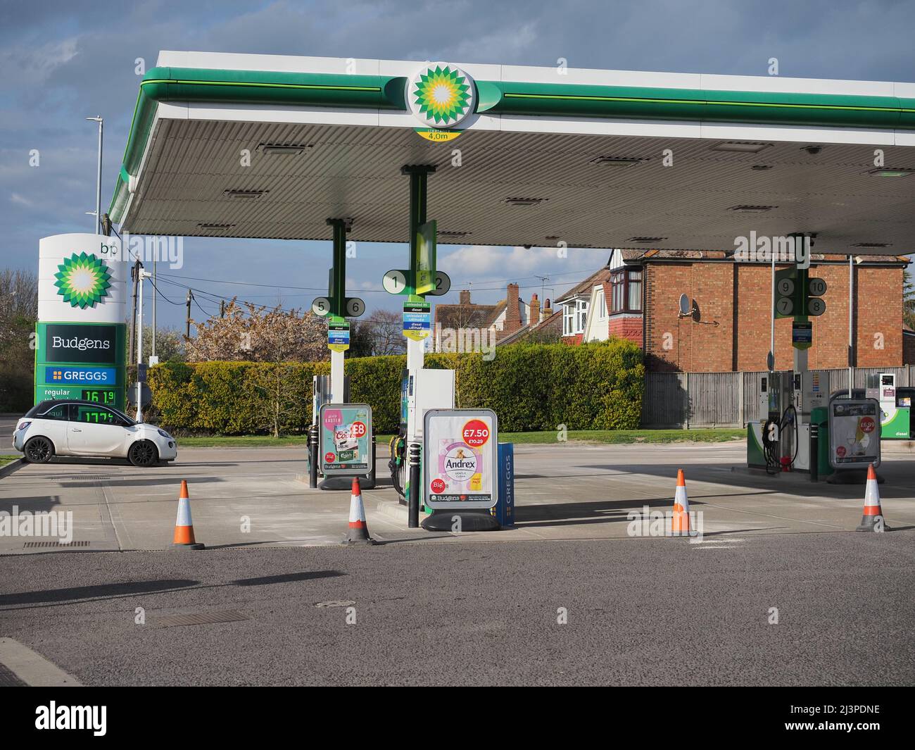Sheerness, Kent, Royaume-Uni. 9th avril 2022. Aucun carburant n'est disponible dans les trois stations-service de l'île de Shepey à Kent cet après-midi. Photo : BP à Queenborough. James Bell/Alay Live News Banque D'Images