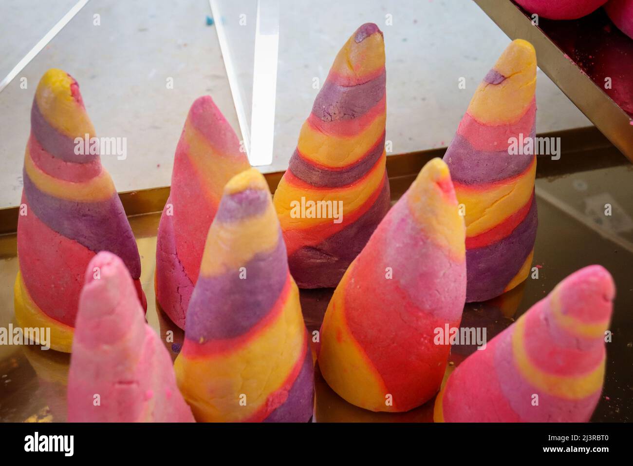 Bombes de bain colorées à vendre Banque D'Images