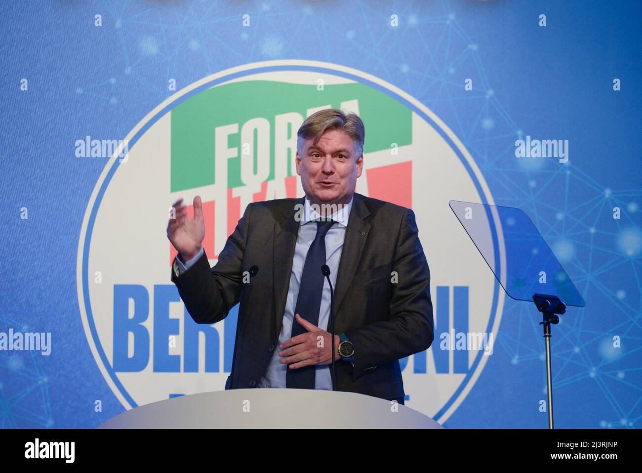 Antonio Lopez-Isturiz White, secrétaire du Parti populaire européen (PPE) lors de la deuxième journée de "l'Italia del futuro", événement organisé par le parti politique Forza Italia. L'événement se termine avec l'intervention de Silvio Berlusconi, chef de Forza Italia. Le 09 avril 2022 à l'Hôtel Parco dei Principi à Rome, Italie (photo de Gloria Imbrogno/LiveMedia/Sipa USA) Banque D'Images