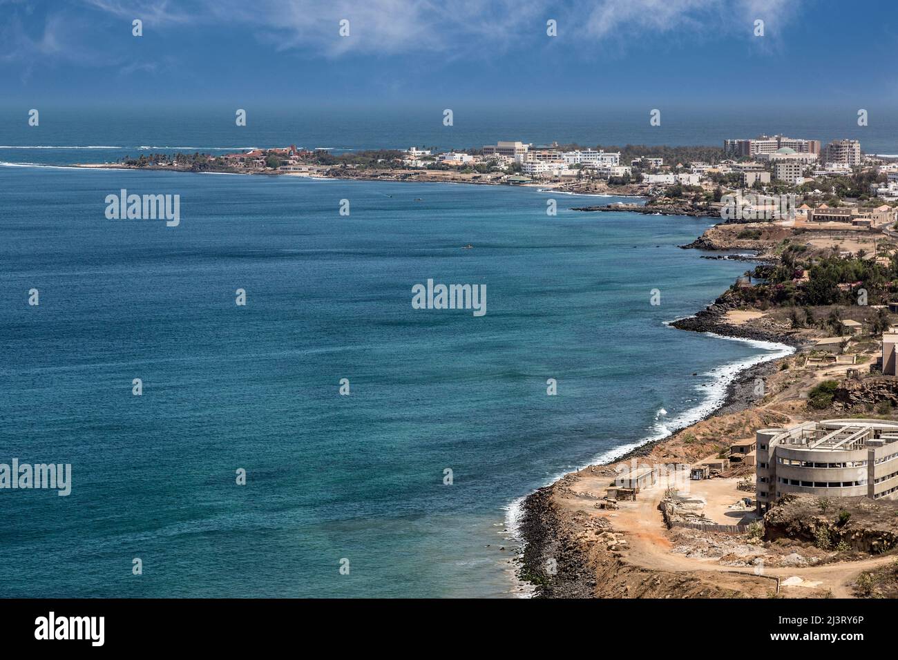 Dakar, Sénégal. Les Almadies, une banlieue de Dakar. Le point le plus à l'ouest du continent africain se trouve à l'extrême gauche. Banque D'Images