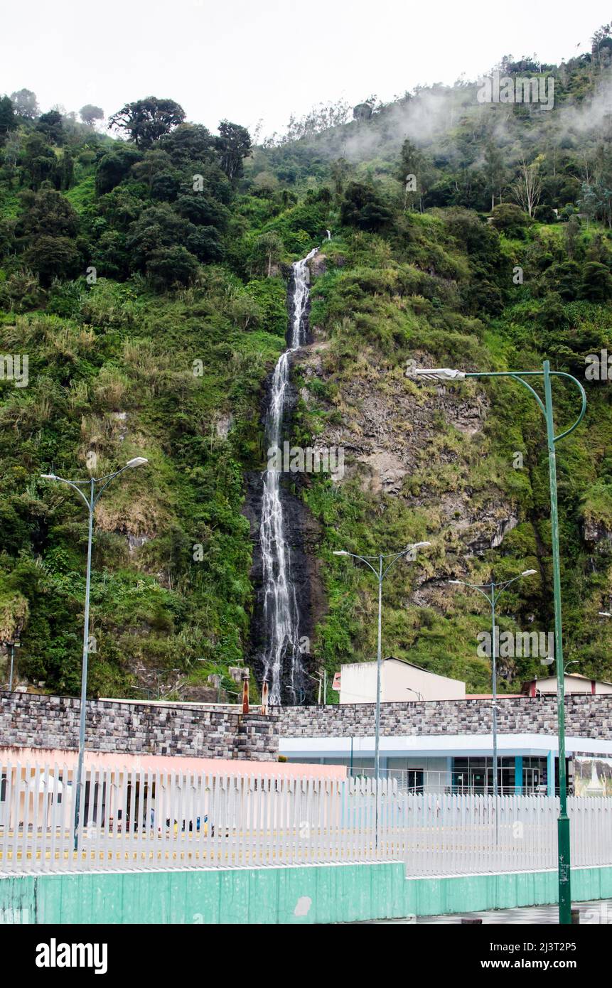 Virgin Falls située à Banos, en Équateur Banque D'Images