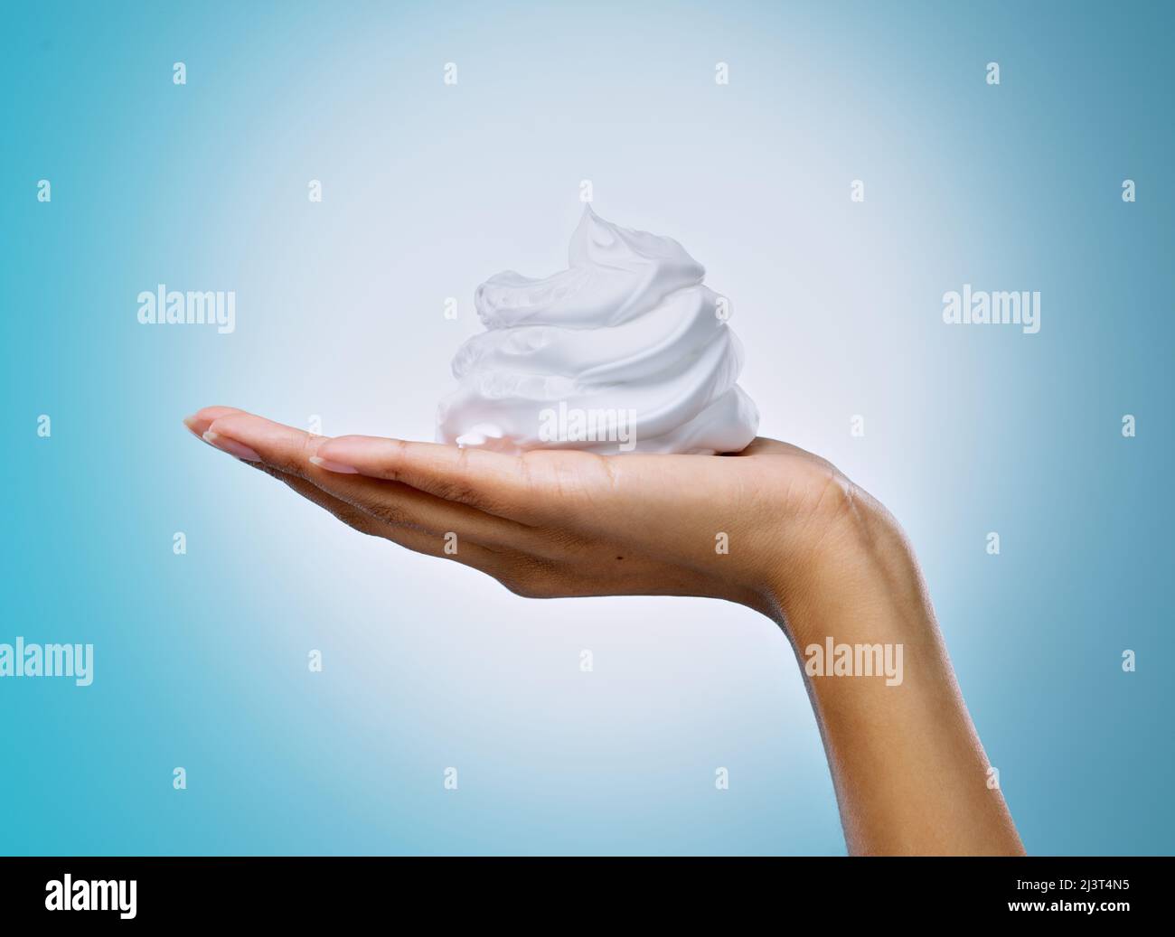 Le système IVE a évité de se raser trop longtemps maintenant. Coupe ...