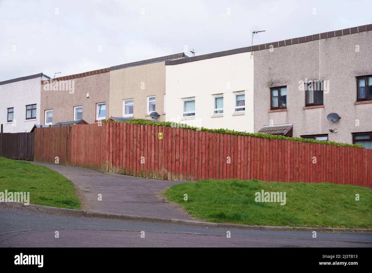 La maison de conseil a été abandonnée dans les pauvres maisons de logement, avec de nombreuses questions de protection sociale Banque D'Images