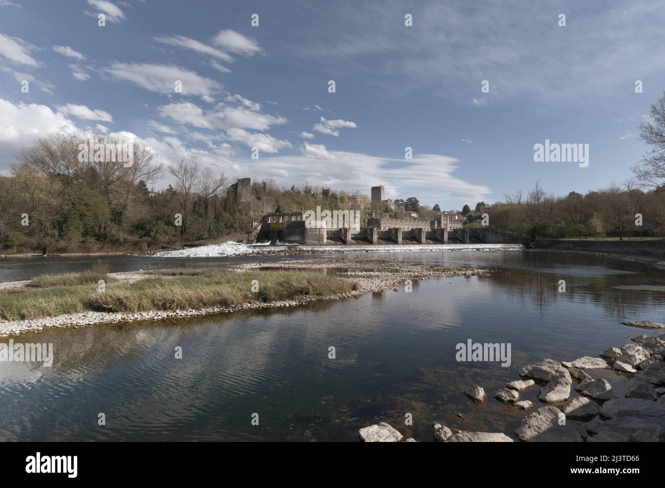 Centrale hydroélectrique historique de Taccani sur la rivière Adda Lombardie Italie Banque D'Images