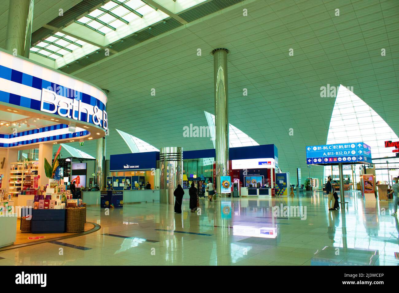 Vue sur le terminal de l'aéroport international de Dubaï 3.le terminal 3 de l'aéroport de Dubaï est l'un des aérogares les plus grands du monde, Banque D'Images