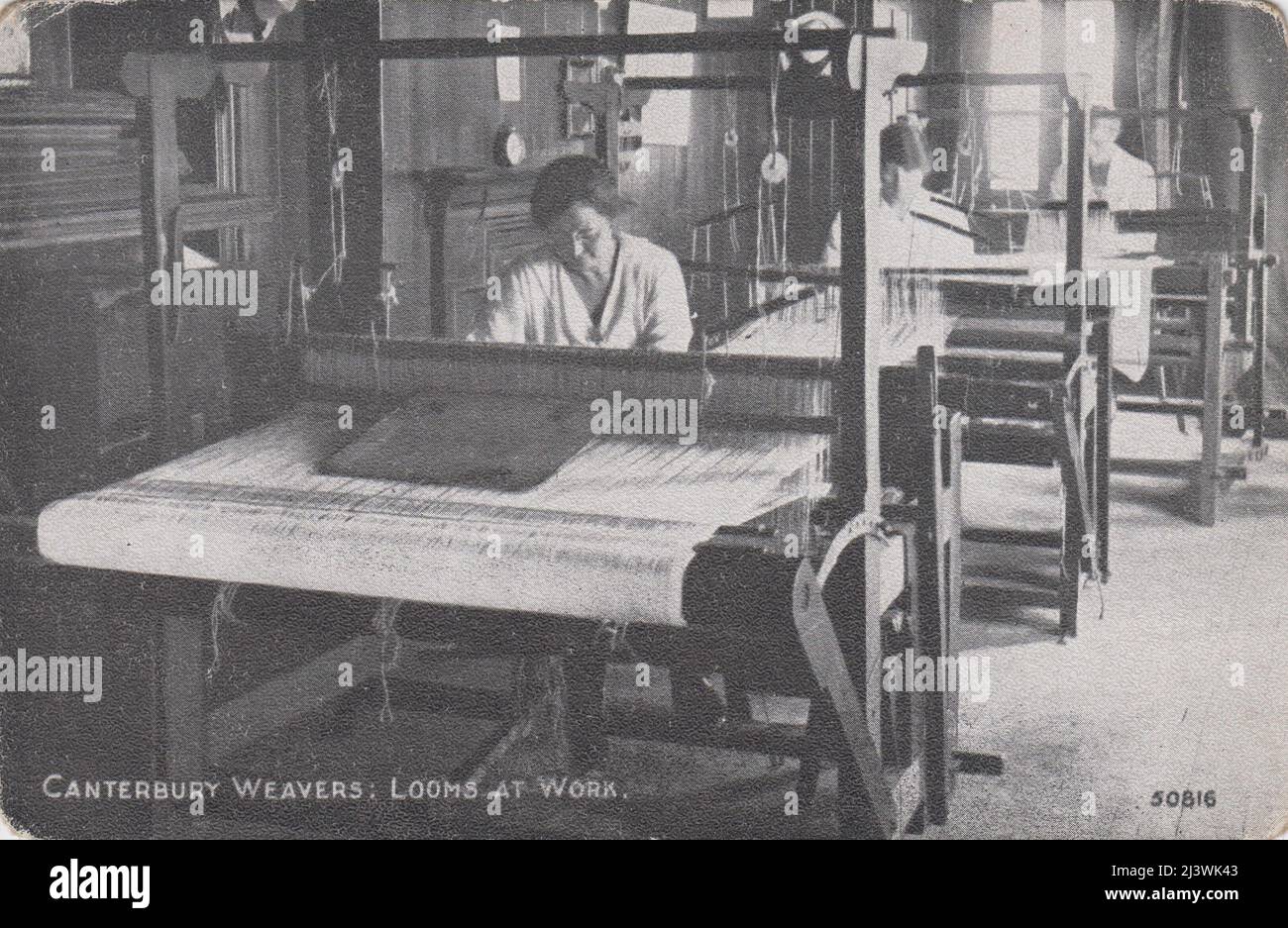 Canterbury weavers: Métiers à tisser au travail. Femmes tissage de textiles au début du 20th siècle Banque D'Images