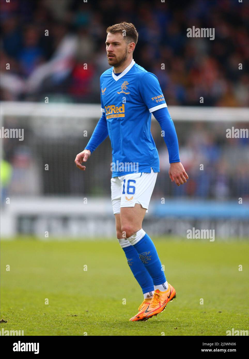 10th avril 2022, St Mirren Park, Paisley, Renfrewshire, Écosse ; Scottish Premier League football, St Mirren v Rangers; Aaron Ramsey des Rangers Banque D'Images