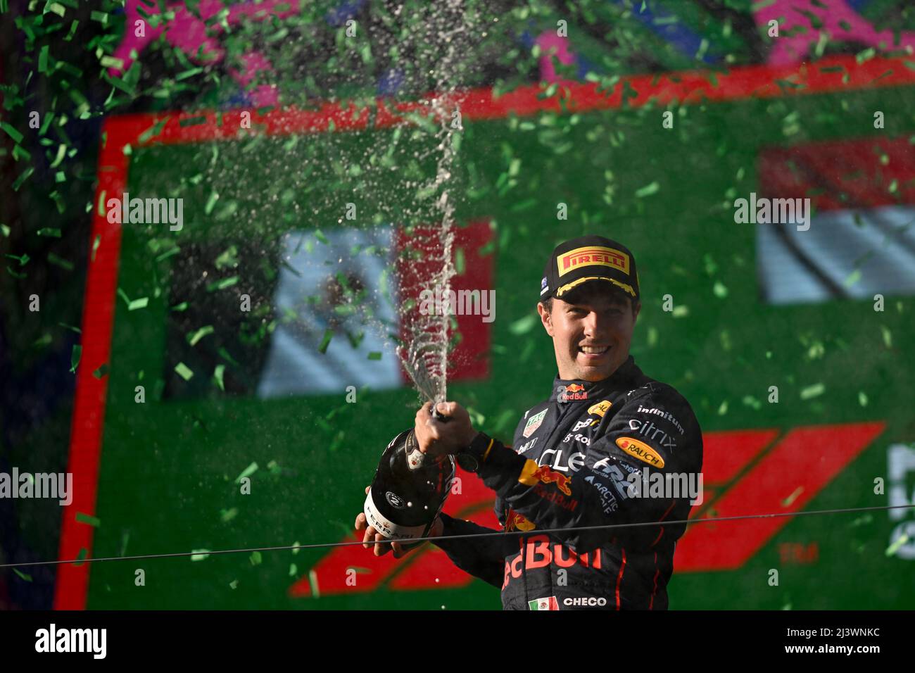 Albert Park, Melbourne, Australie. 10th avril 2022. FIA Formule 1 Grand Prix d'Australie, jour de la course: Pierre Gasly de France et Scuderia AlphaTauri célèbre son podium au Grand Prix d'Australie crédit: Action plus Sports/Alamy Live News Banque D'Images