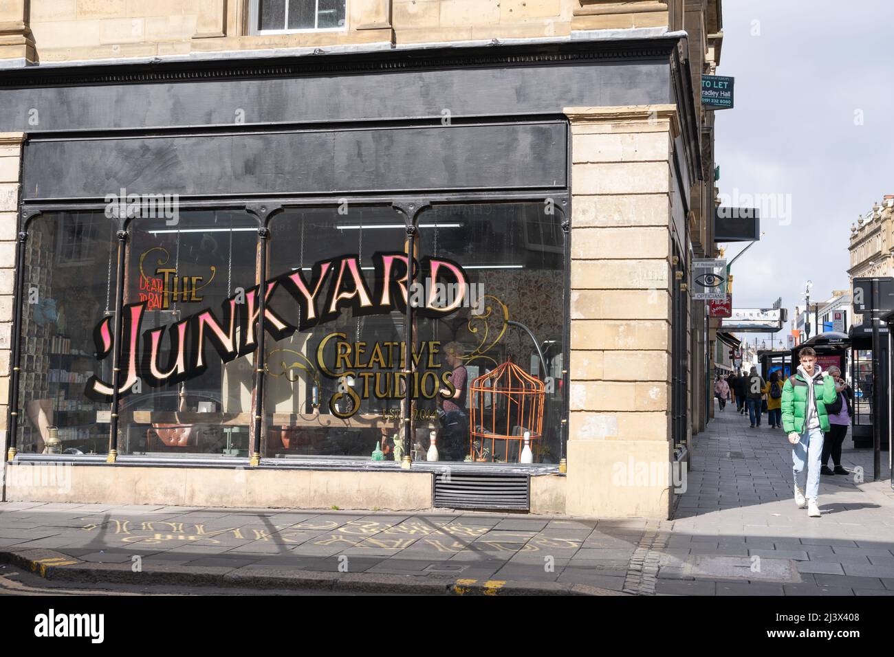 Salon de coiffure de junkyard dans le centre-ville de Newcastle upon Tyne, Royaume-Uni Banque D'Images