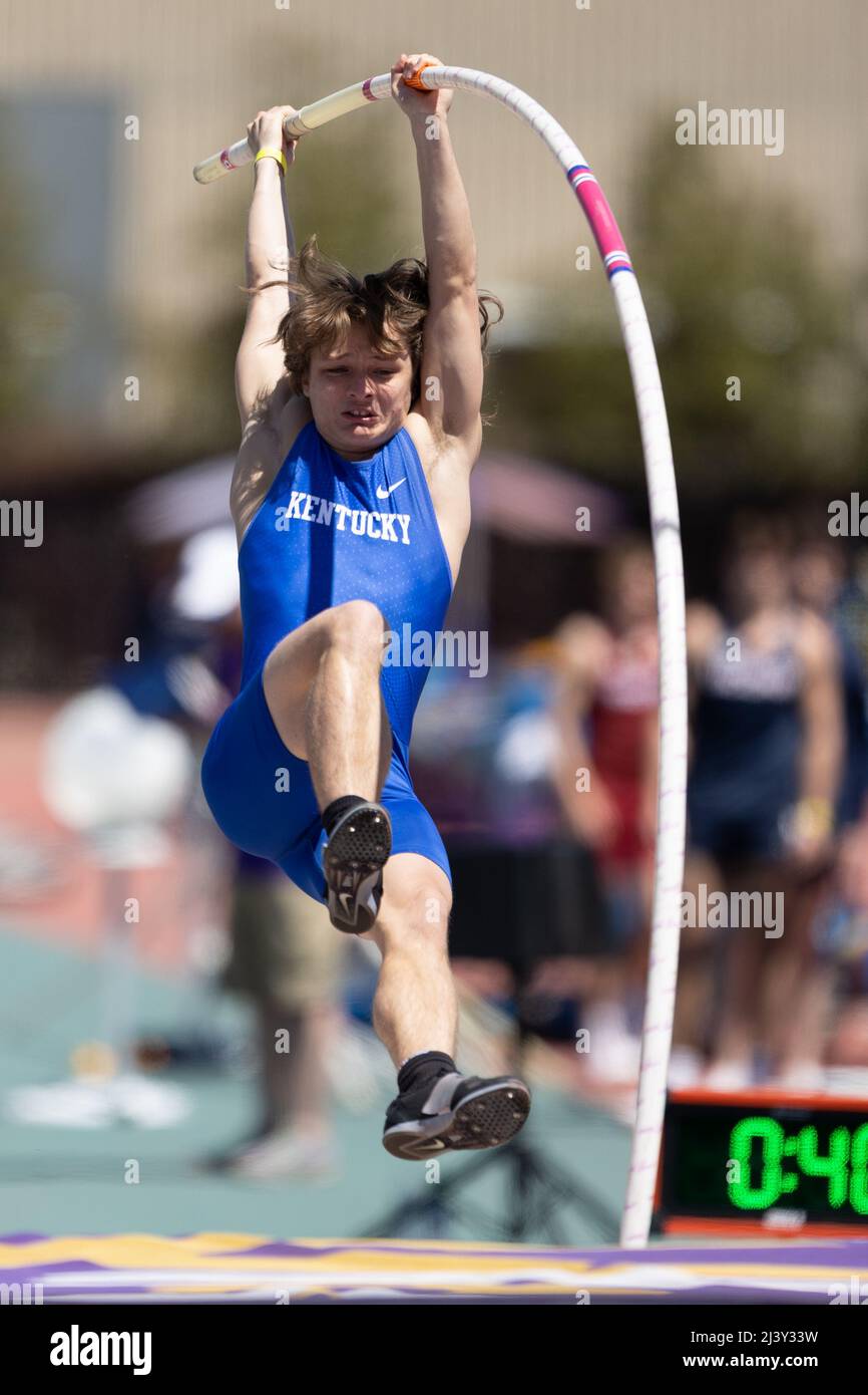 Dalton Shepler des voûtes de mât du Kentucky (16’ 3 1/4” / 4,96m), samedi 9 avril 2022, à Baton Rouge, Louisiane. (KIRK Meche/image du sport) Banque D'Images