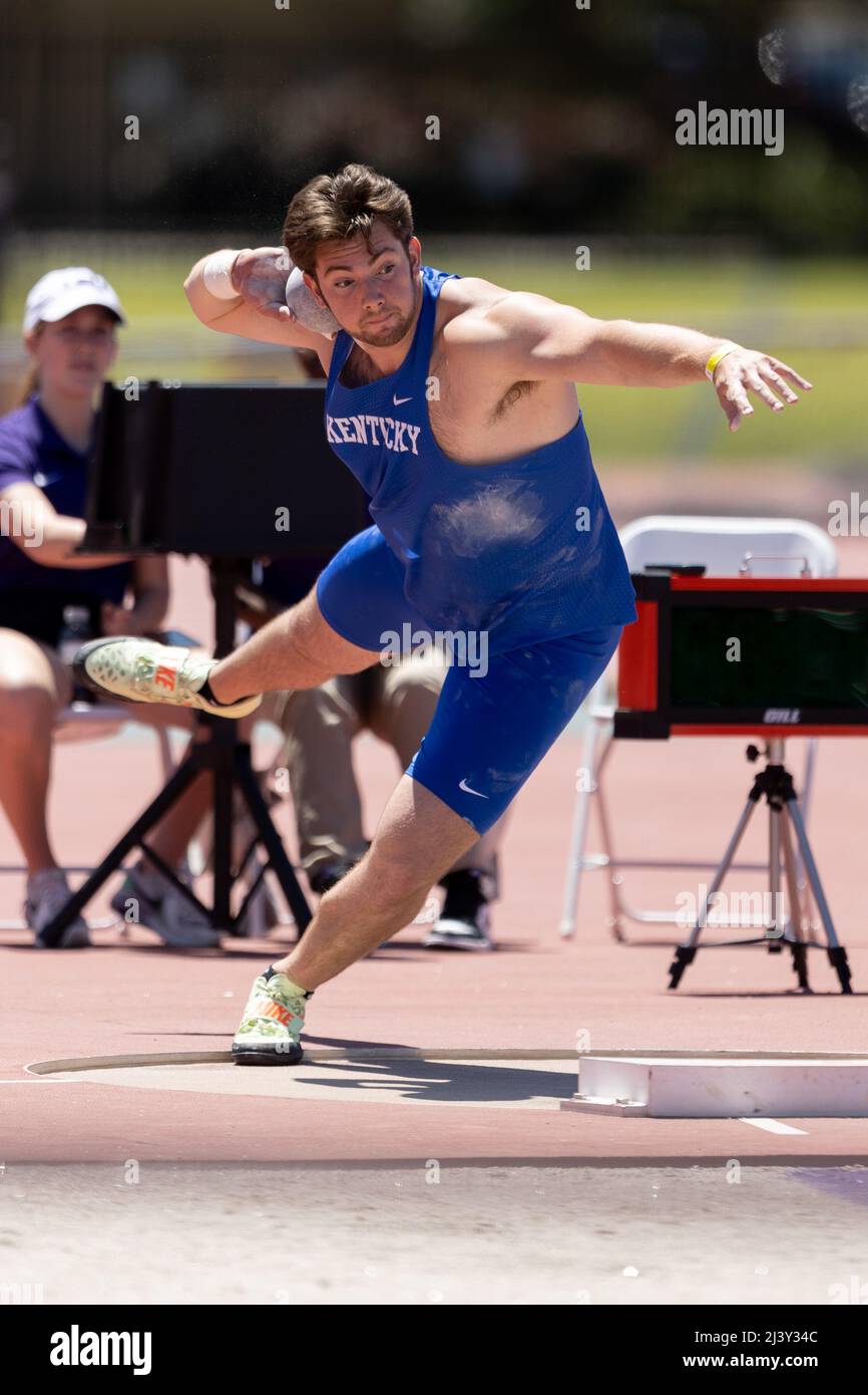 Josh Sobota du Kentucky lance le tir mis (65’ 2 1/4” / 19,87m), samedi 9 avril 2022, à Baton Rouge, Louisiane. (KIRK Meche/image du sport) Banque D'Images