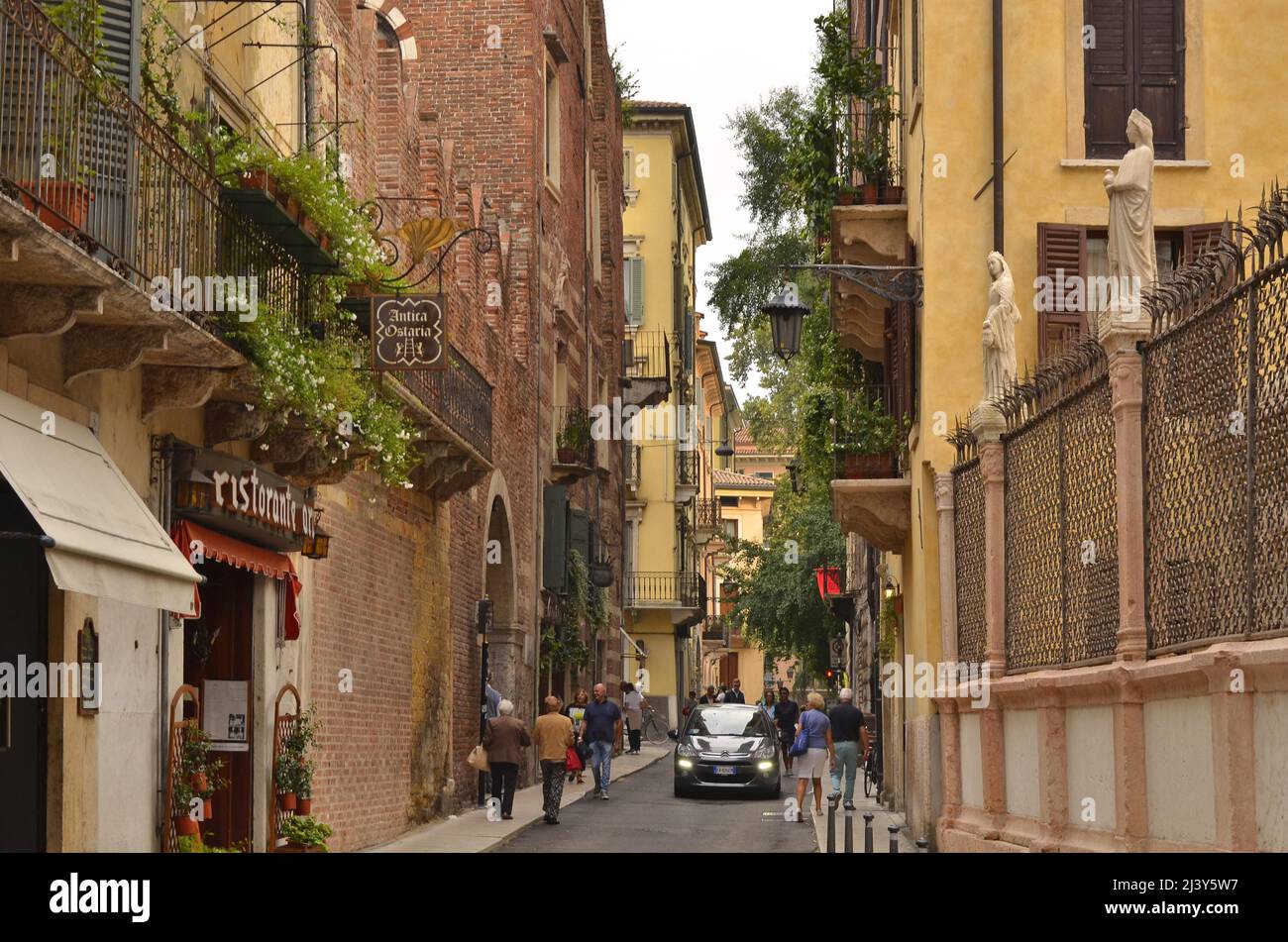 Via Arche Scaligere rue et architecture à Vérone Italie Europe. Banque D'Images