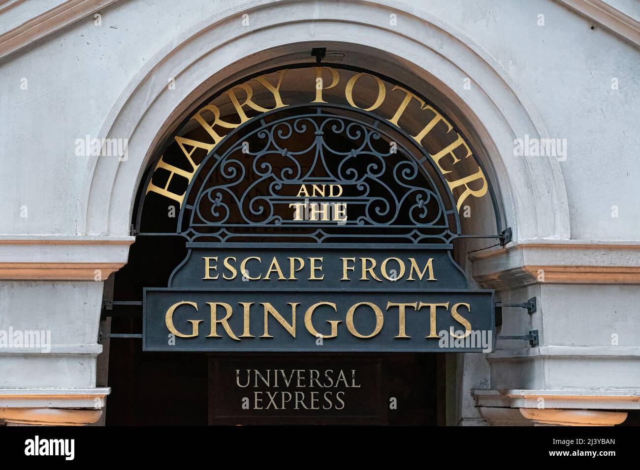 ORLANDO, États-Unis - 07 2022 MARS : entrée à Harry potter Escape de Gringotts Ride Banque D'Images