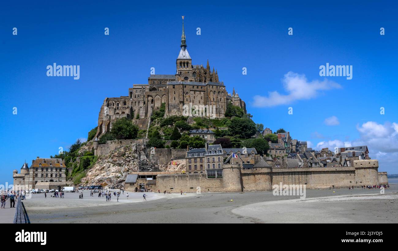 Le Mont-Saint-Michel, une île marémotrice en Normandie, France Banque D'Images
