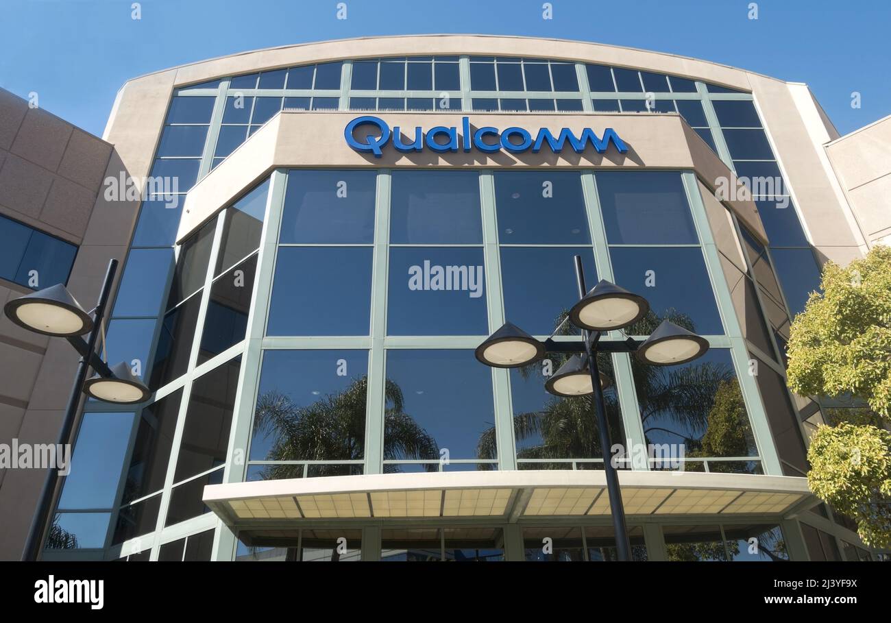 QUALCOMM Incorporated Sorrento Valley Building Office Exterior. QUALCOMM est la société multinationale américaine Wireless Industry Semiconductor Telecommunications Banque D'Images