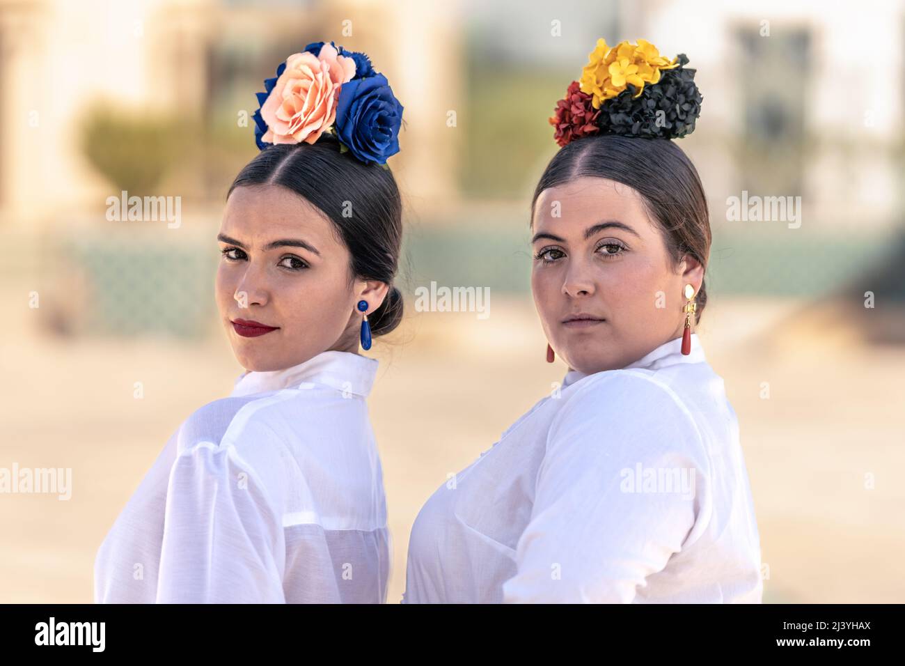 portrait de deux adolescents sérieux danseurs de flamenco Banque D'Images