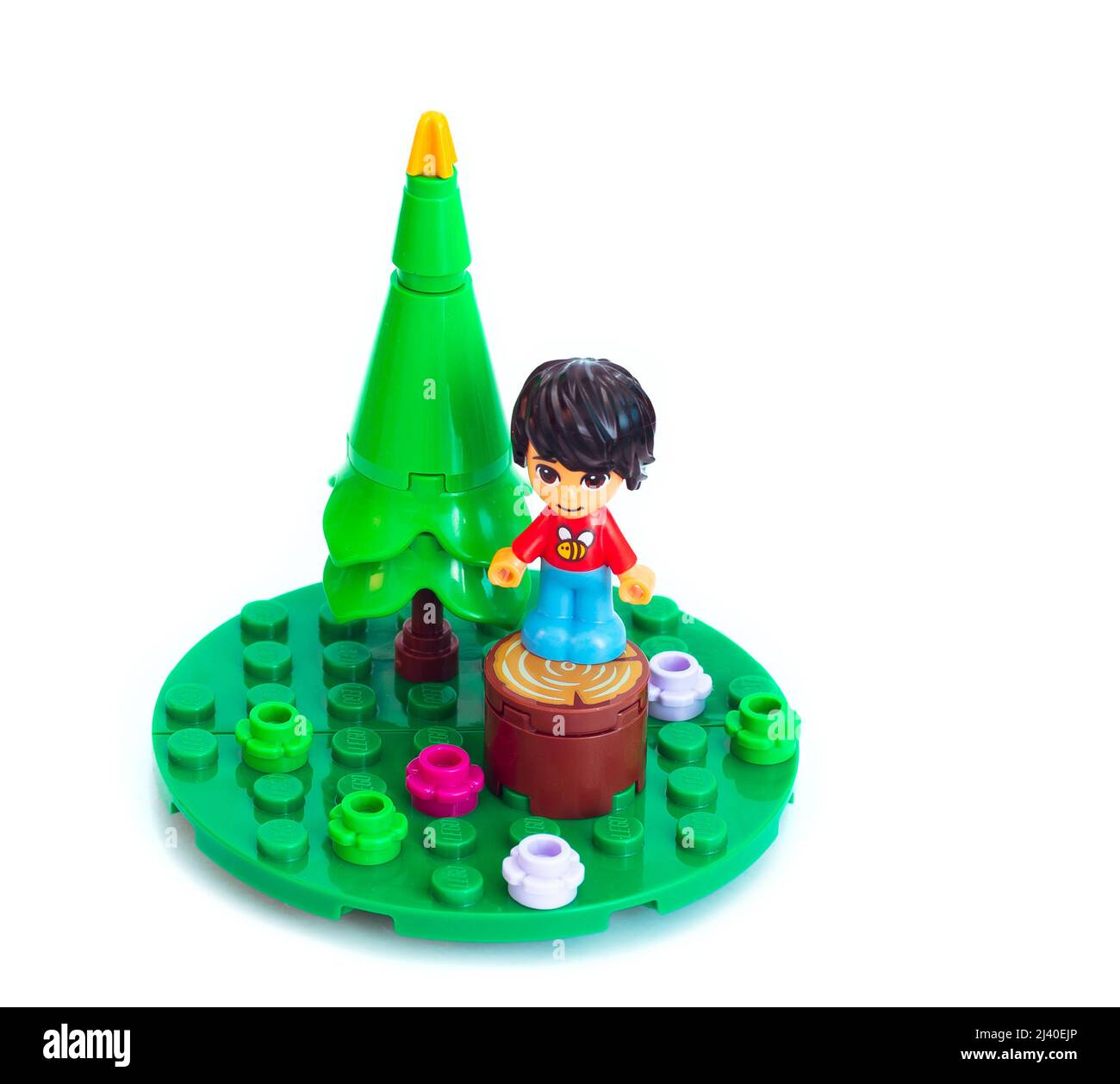 2021: LEGO constructeur amis série, personnages sur blanc Banque D'Images