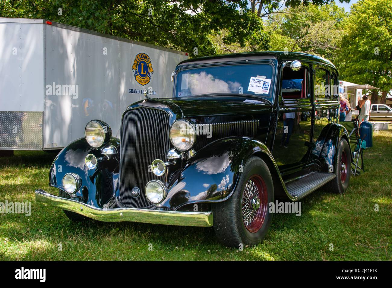 Grand Ledge, MI - 8 juillet 2017 : Black 1933 Plymouth à un salon de l'auto Banque D'Images