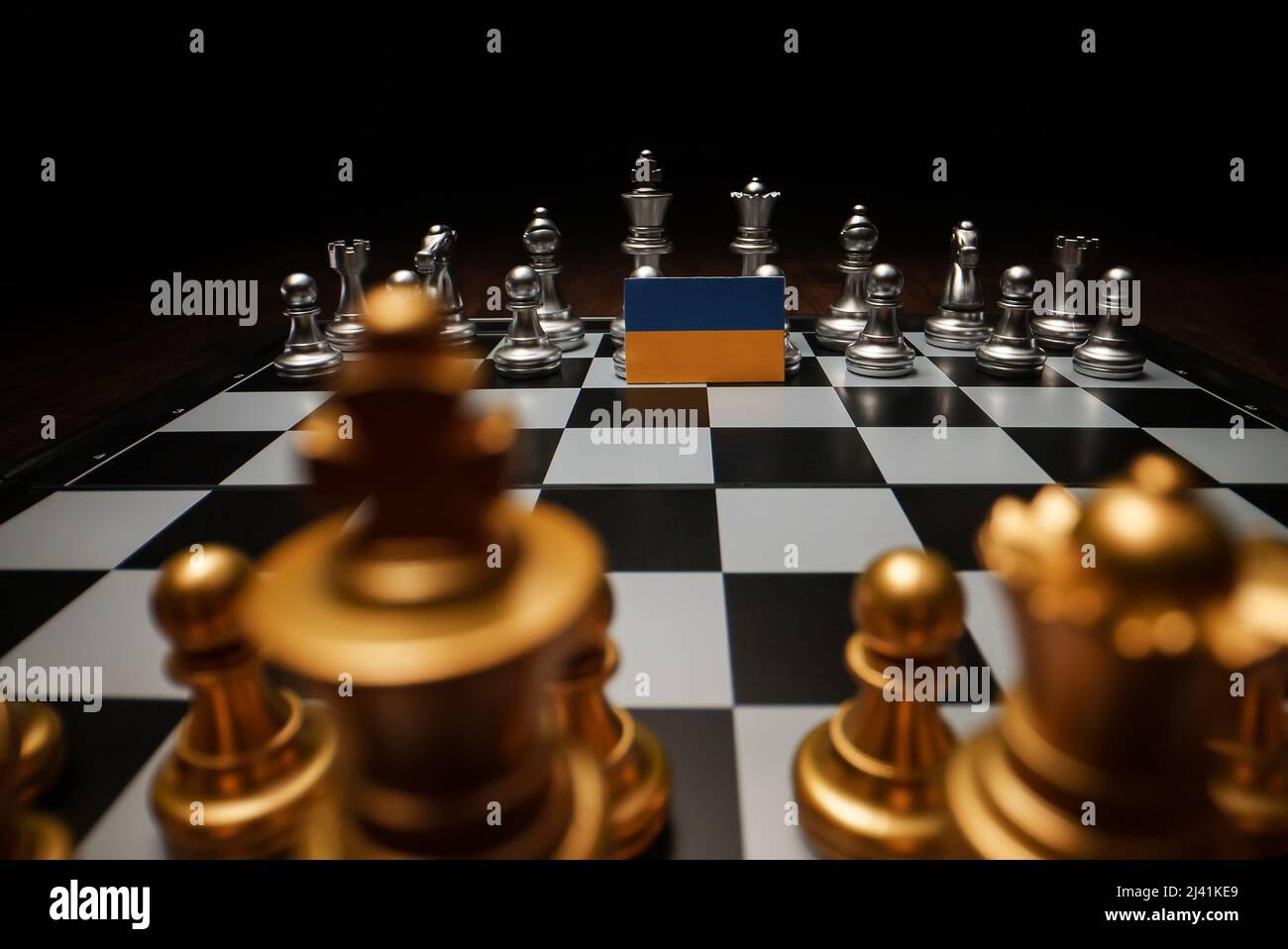 Jeu de société d'échecs. Concept de conflit politique avec l'Ukraine. Banque D'Images