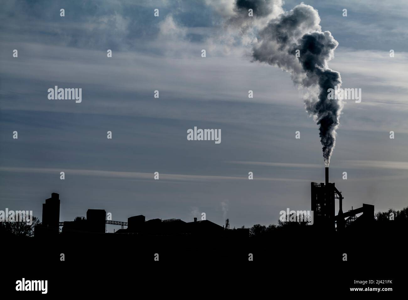 Hanson Cement Works Emissions, Ribble Valley, Lancashire, Royaume-Uni. Banque D'Images