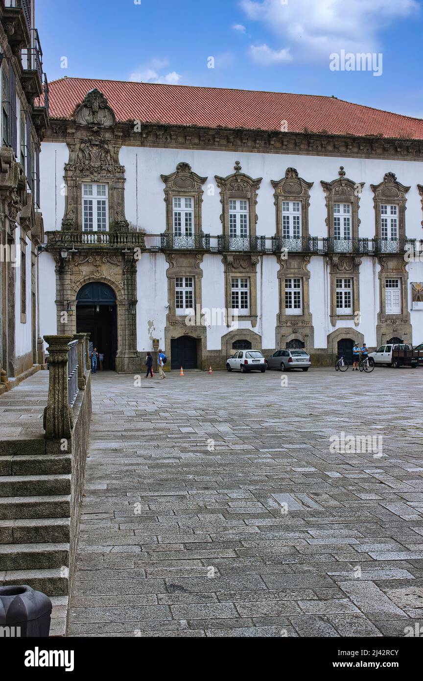 La cathédrale de Porto (Sé do Porto) est une église catholique romaine ...
