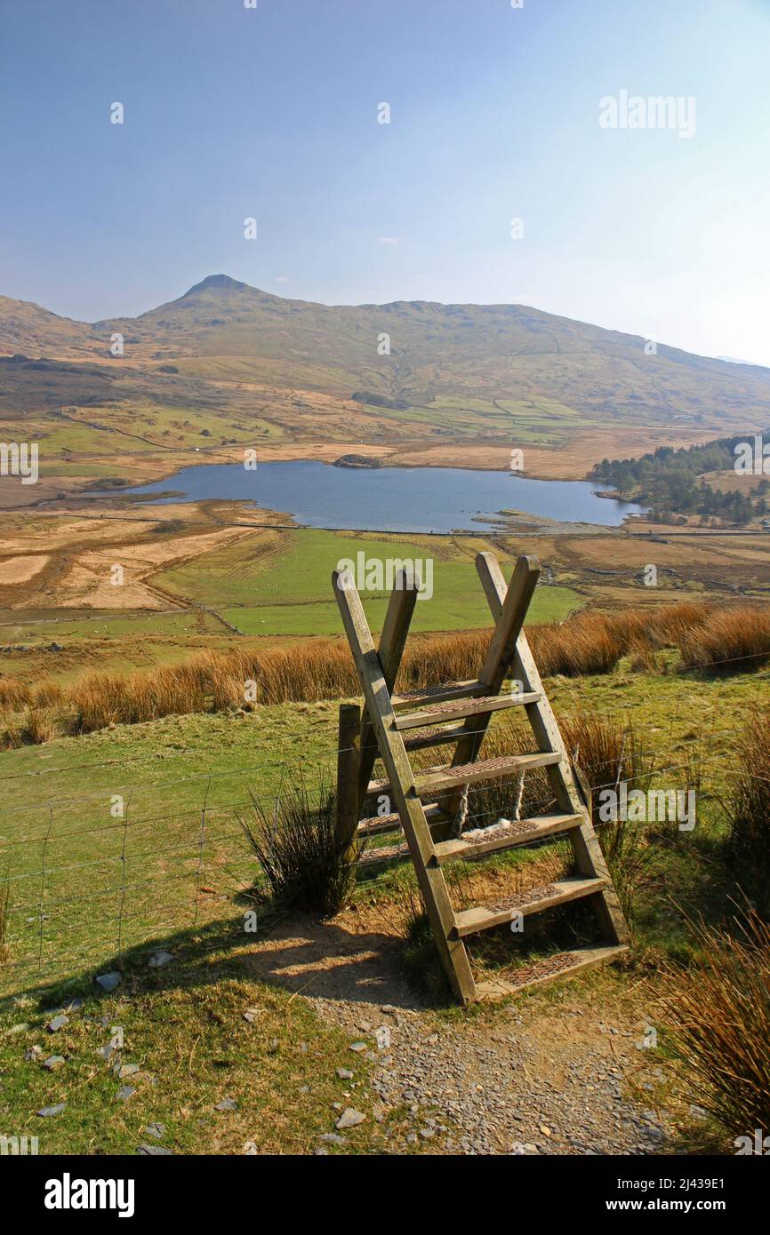 Yr Aran et Llyn y Gader de la crête de Nantlle, Snowdonia Banque D'Images