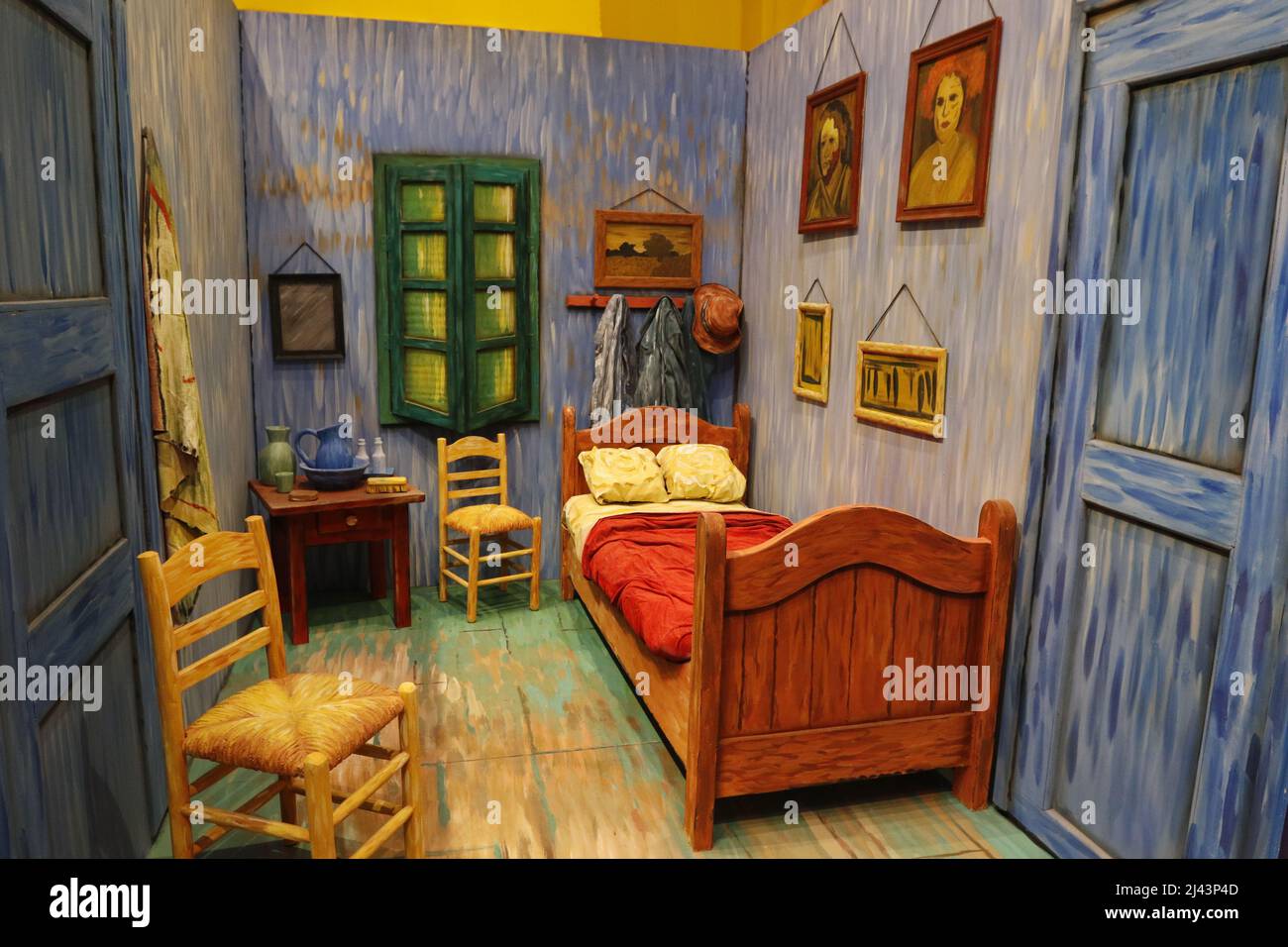 L'exposition de Van Gogh offre aux visiteurs une expérience numérique avec des projections à 360° et une bande-son d'œuvres du Dutchman et d'autres peintres Banque D'Images