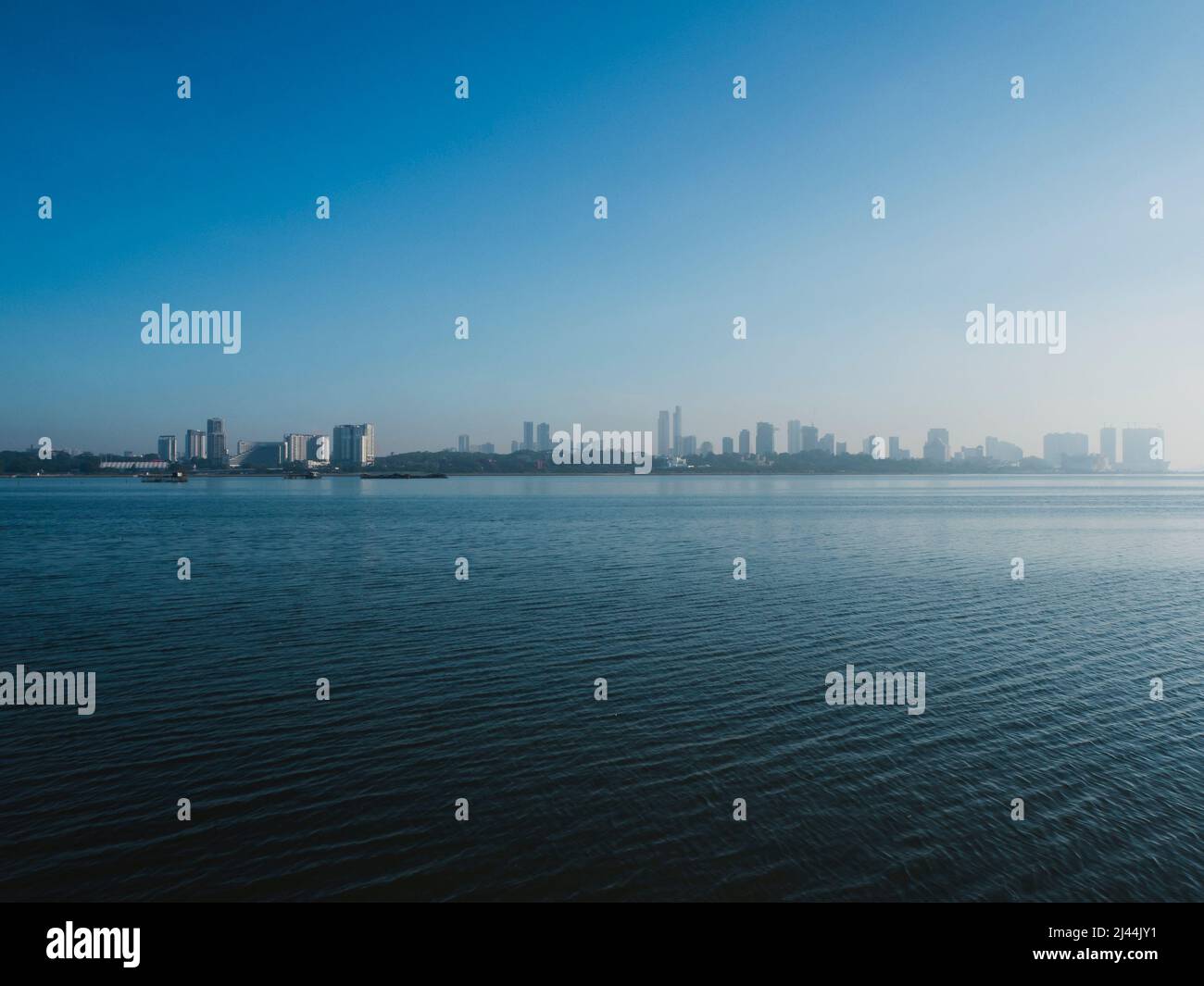 Vue sur le détroit de Johor, Malaisie Banque D'Images