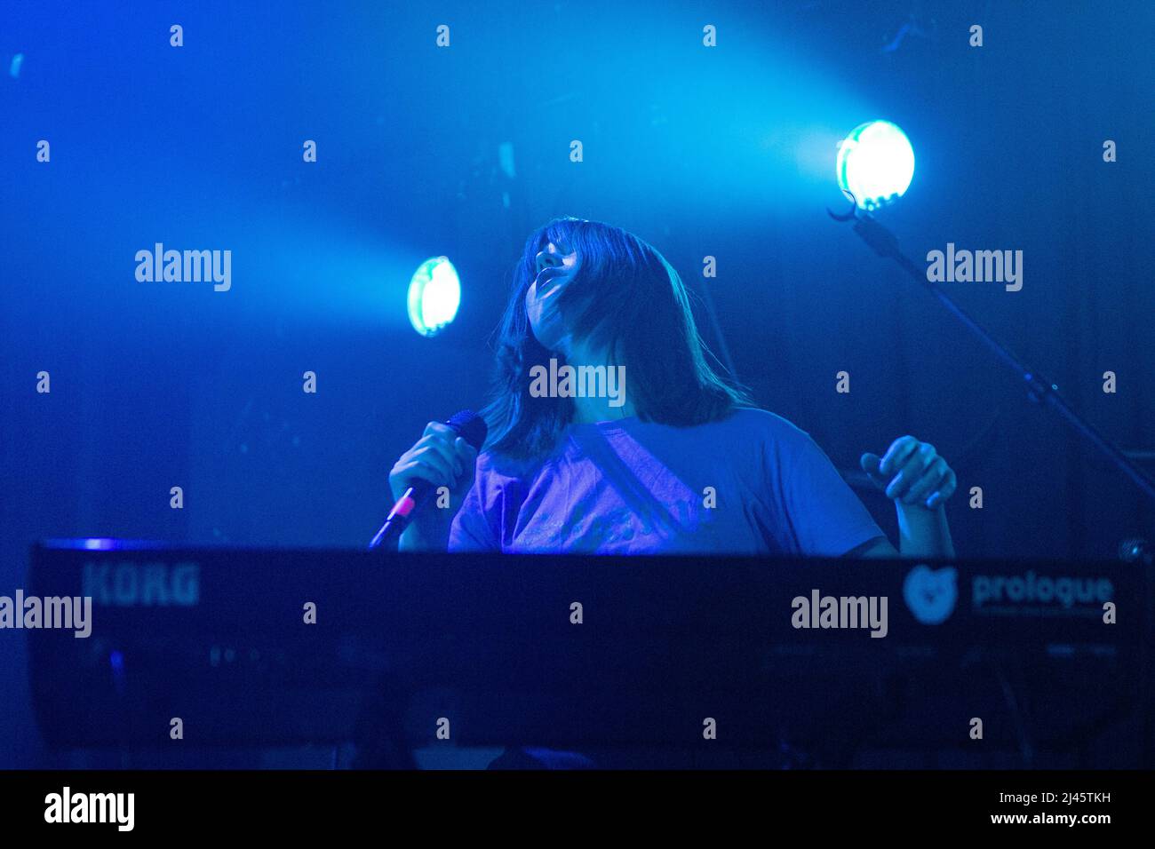 Oslo, Norvège. 10th, avril 2022. Le groupe anglais PVA joue un concert à Parkteatret à Oslo. Ici, la chanteuse et musicienne Ella Harris est vue en direct sur scène. (Crédit photo: Gonzales photo - Per-Otto Oppi). Banque D'Images